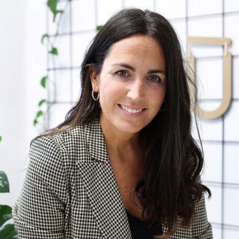 Anna Ferrer